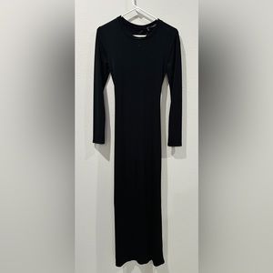 Forever 21 long sleeve black maxi dress with open back size small nwt